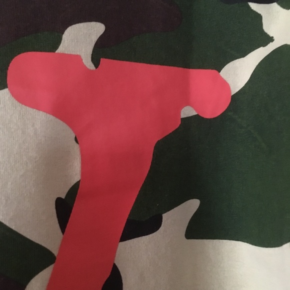 Made in USA VLONE FRIENDS- T-Shirt Camo - Picture 11 of 11